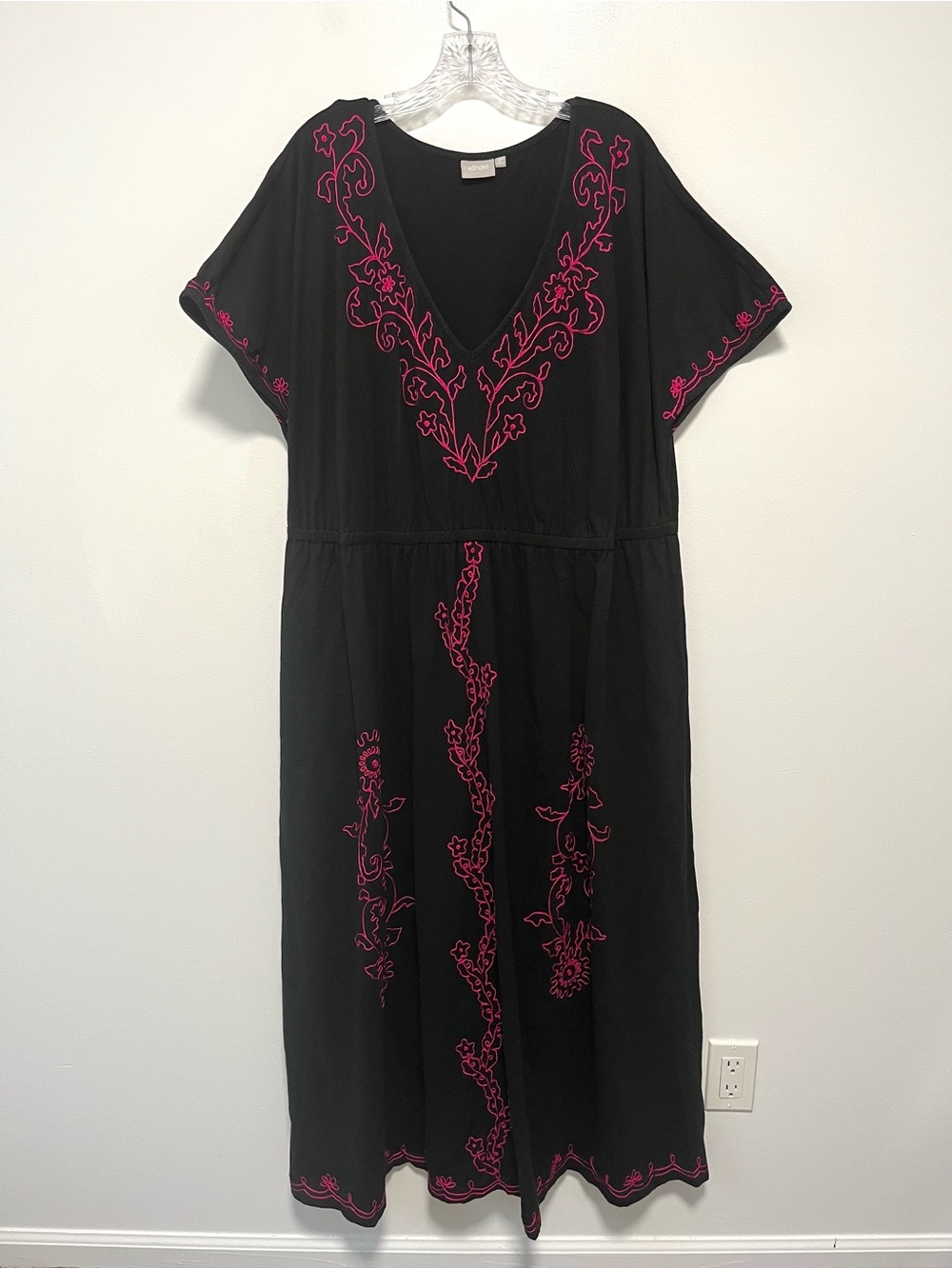 Eshakti Floral Embroidered Black Pink V Neck Flowy Dress 3X 28W Hippie Bohemian